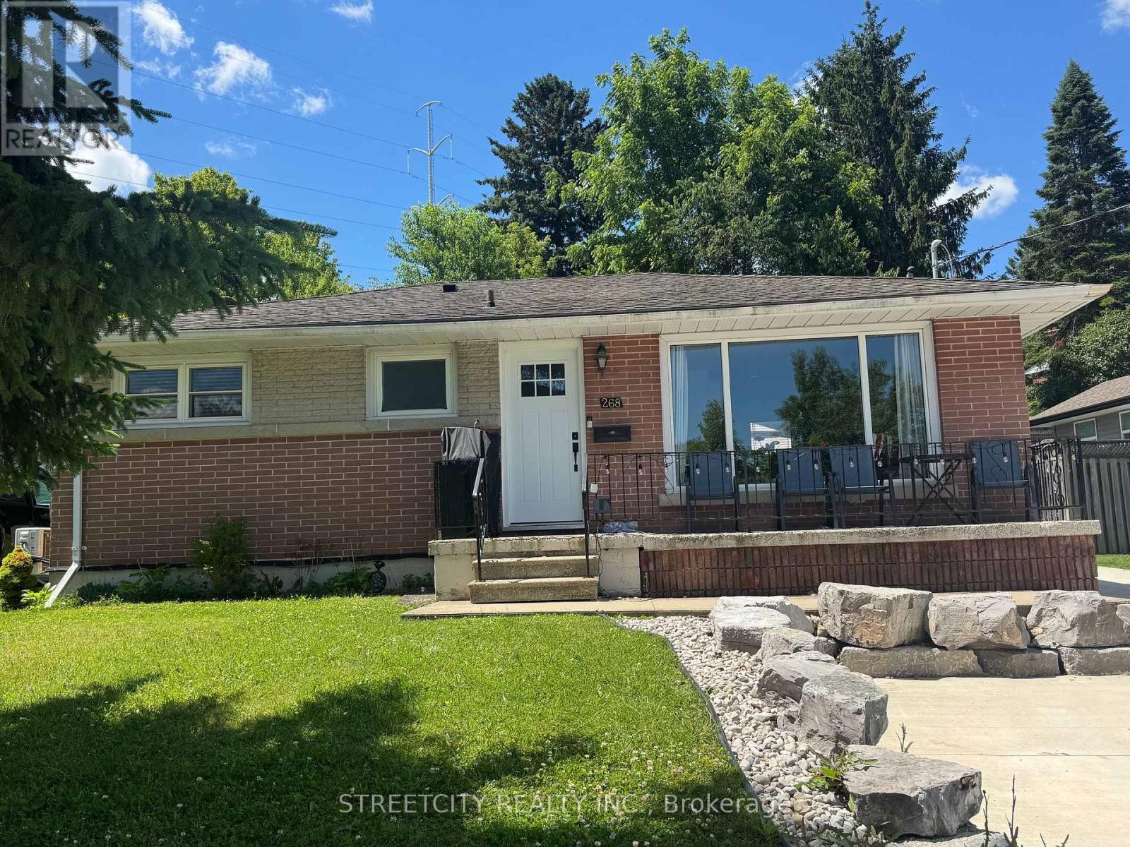 268 BERNARD STREET, Woodstock (Woodstock - South)