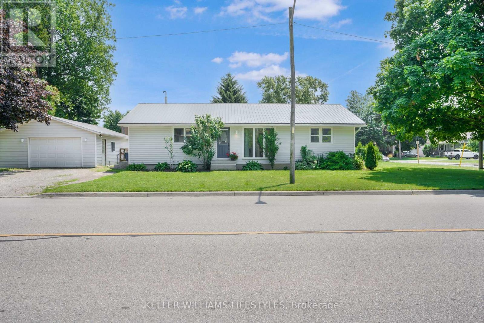 100 LEMUEL STREET, Chatham-Kent (Thamesville)