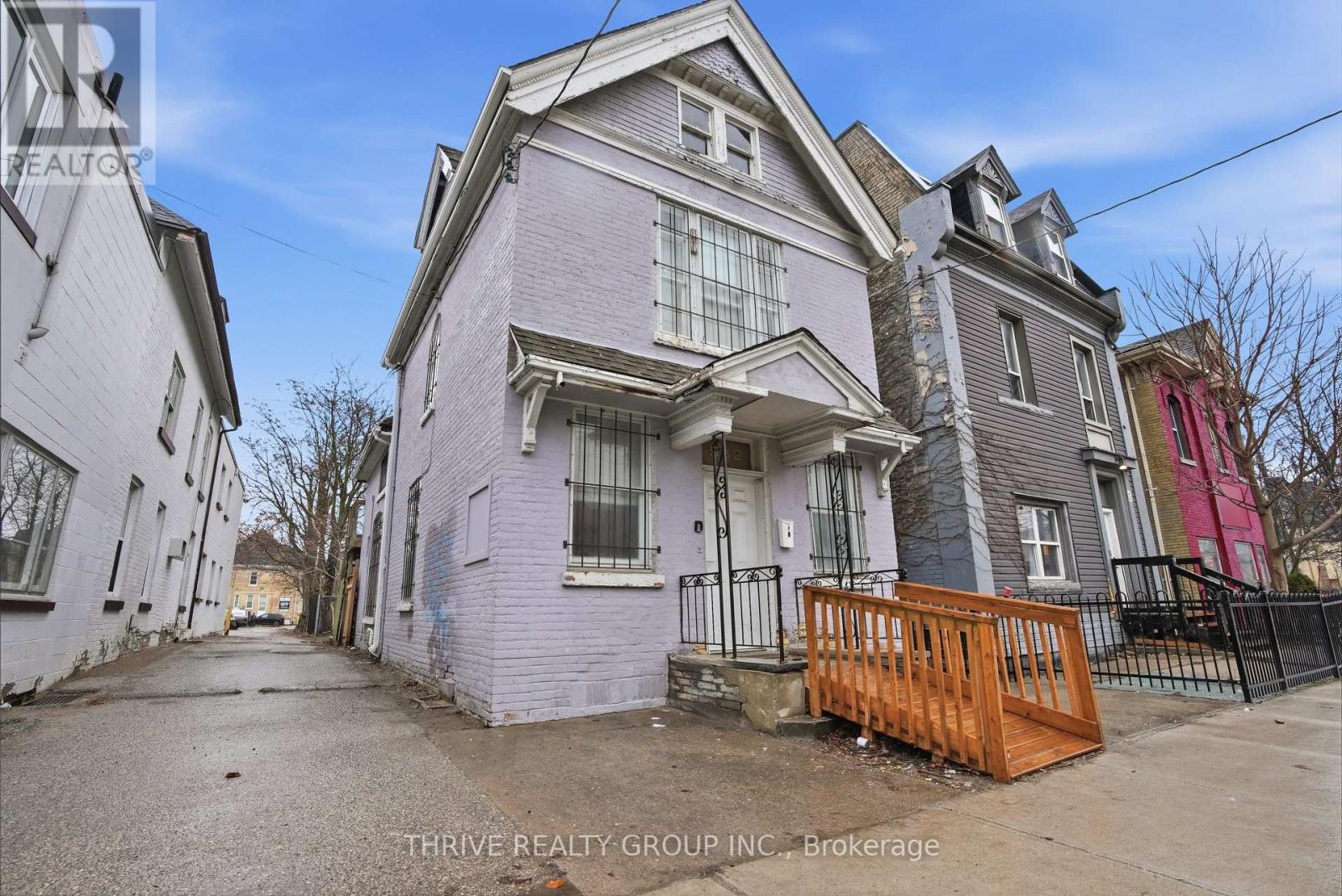 532-538 DUNDAS STREET, London East (East F)
