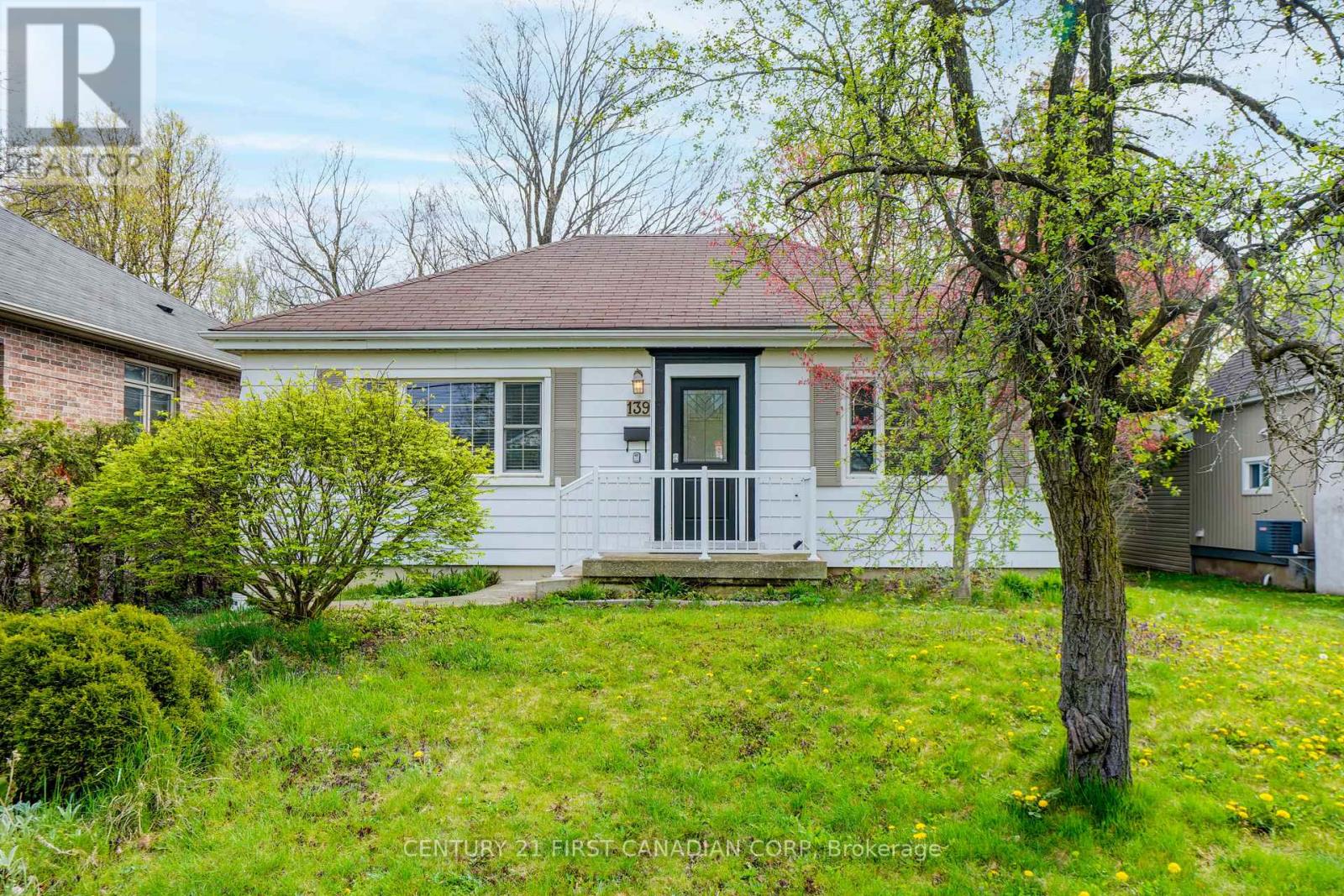 139 BRITANNIA AVENUE, London North (North N)