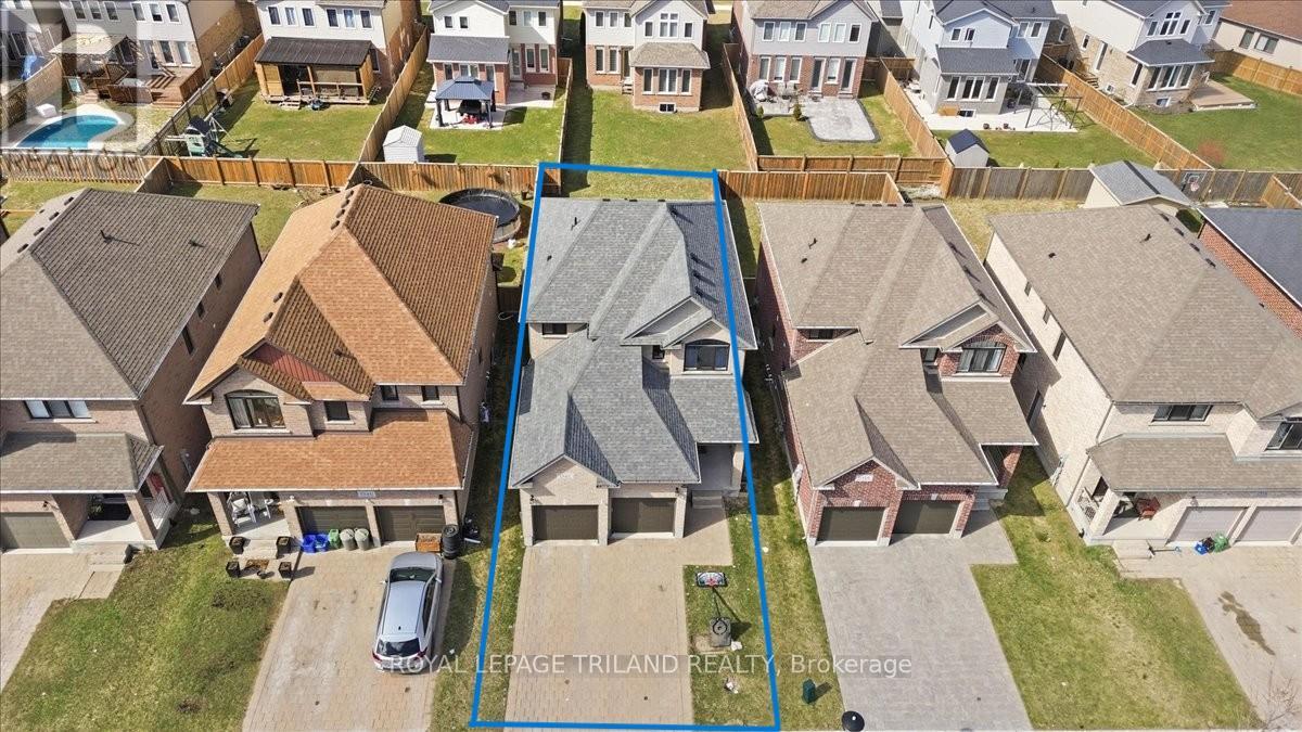 1942 CEDARPARK DRIVE, London North (North D)