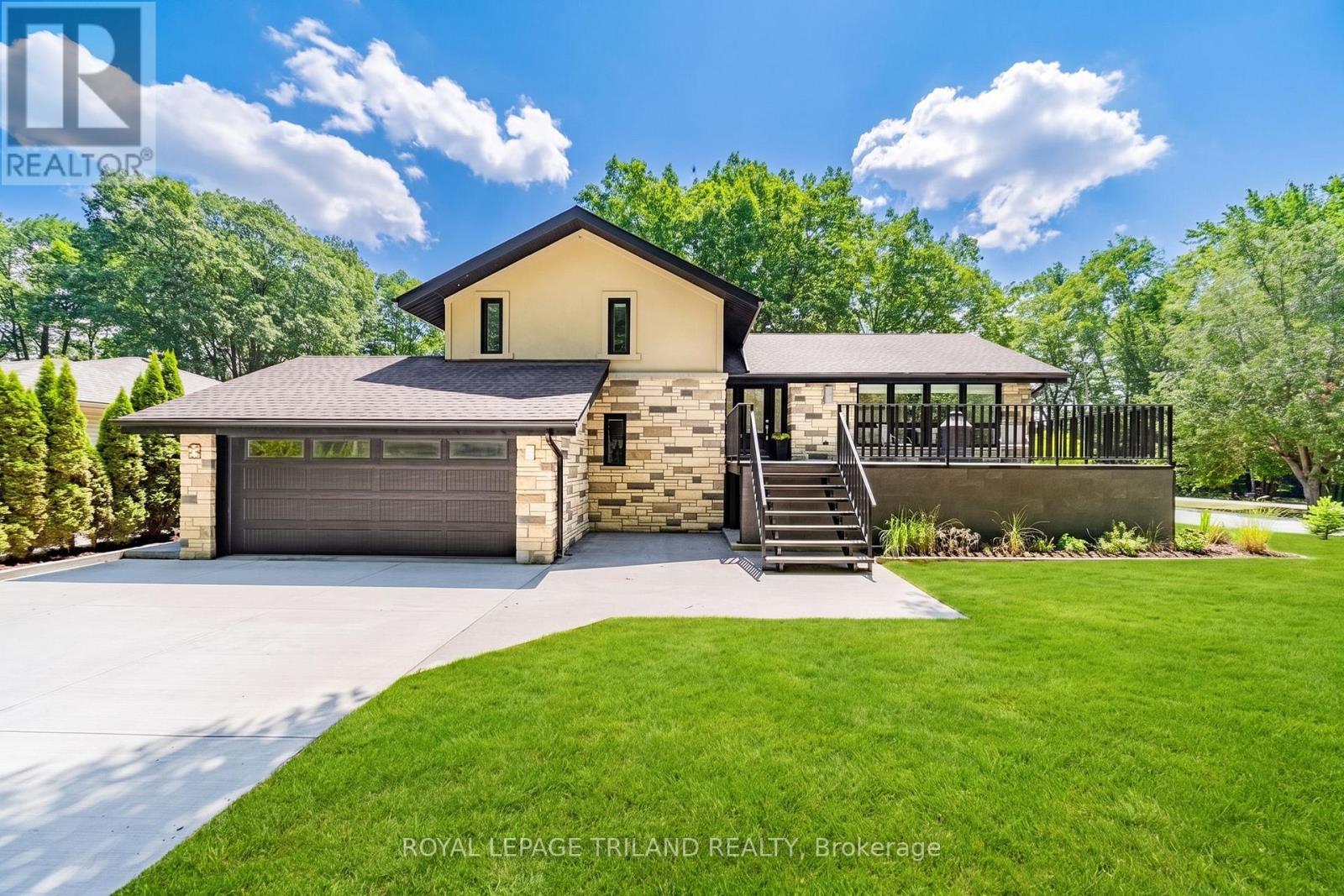 9653 JOANNE AVENUE, Lambton Shores (Grand Bend)