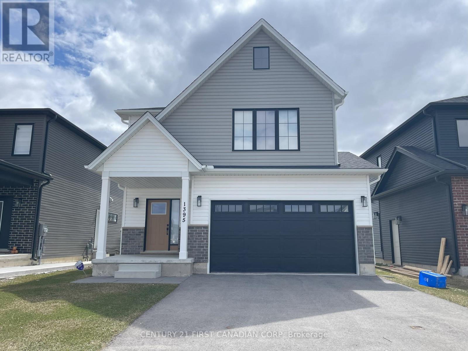 1395 TWILITE BOULEVARD, London North (North S)