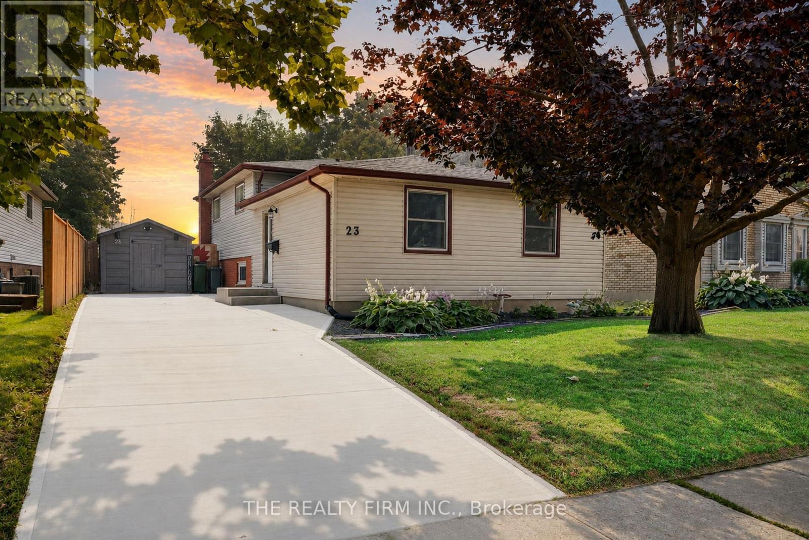 23 CONFEDERATION DRIVE, St. Thomas