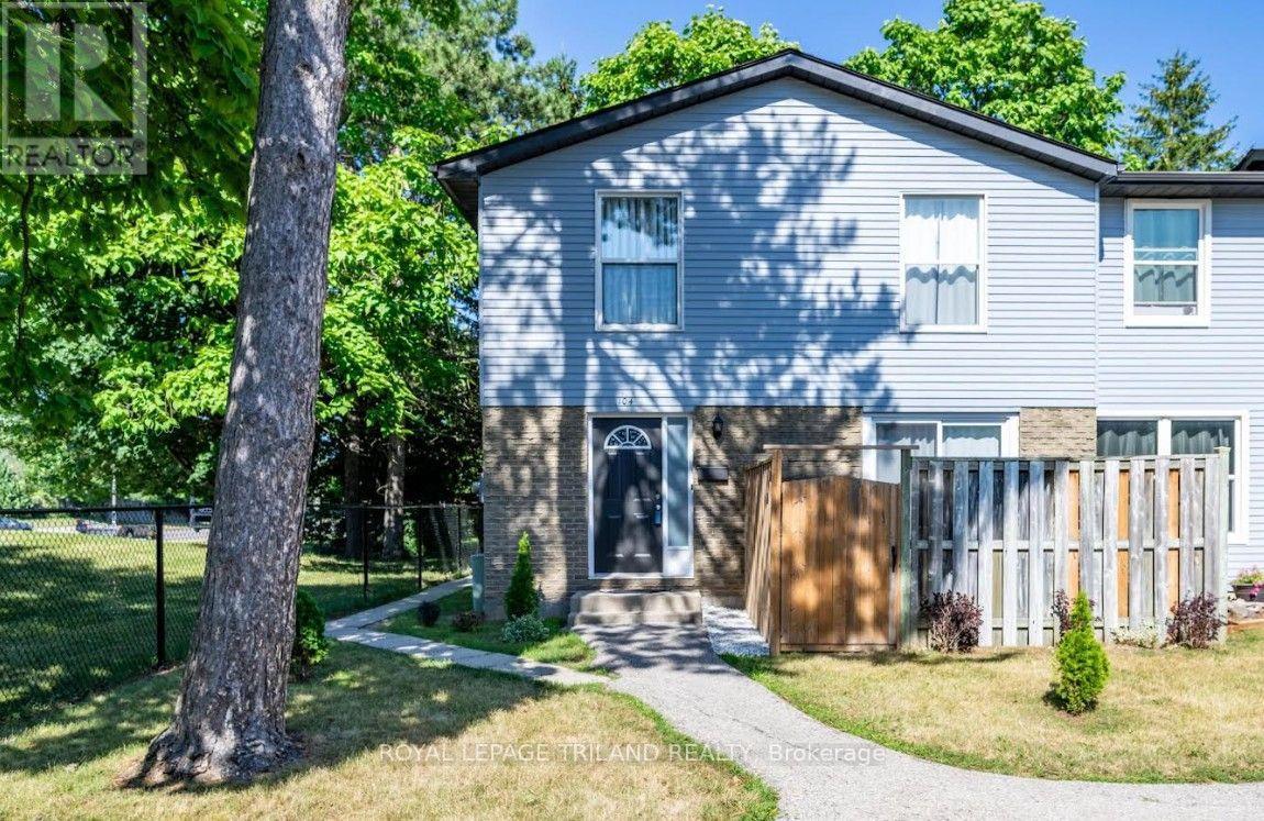 104 - 70 FIDDLERS GREEN ROAD, London North (North P)