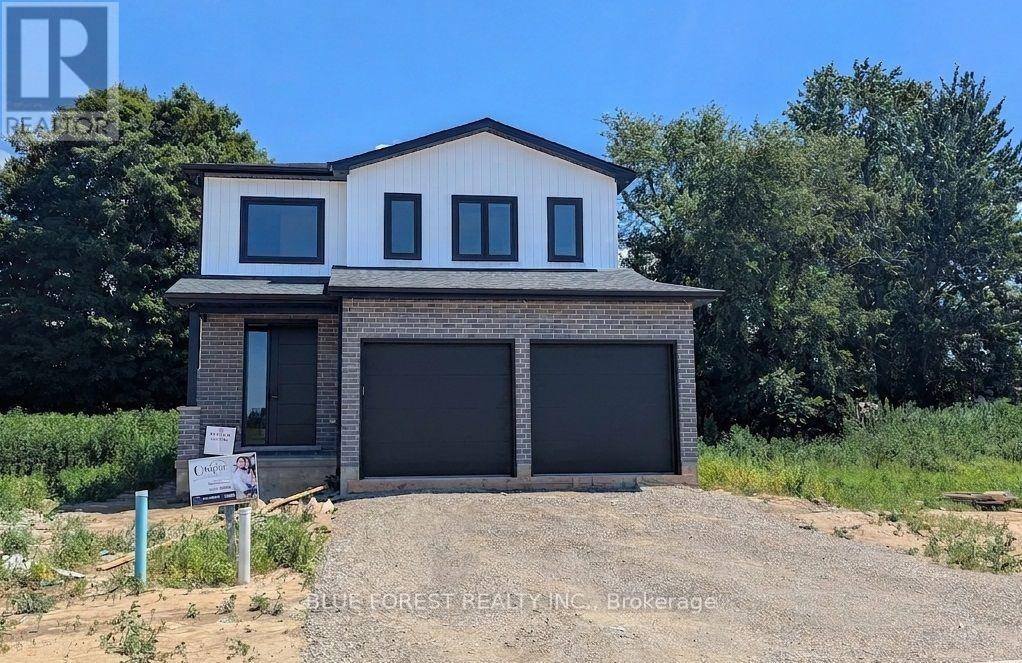 50 BEER CRESCENT, Strathroy-Caradoc (NW)