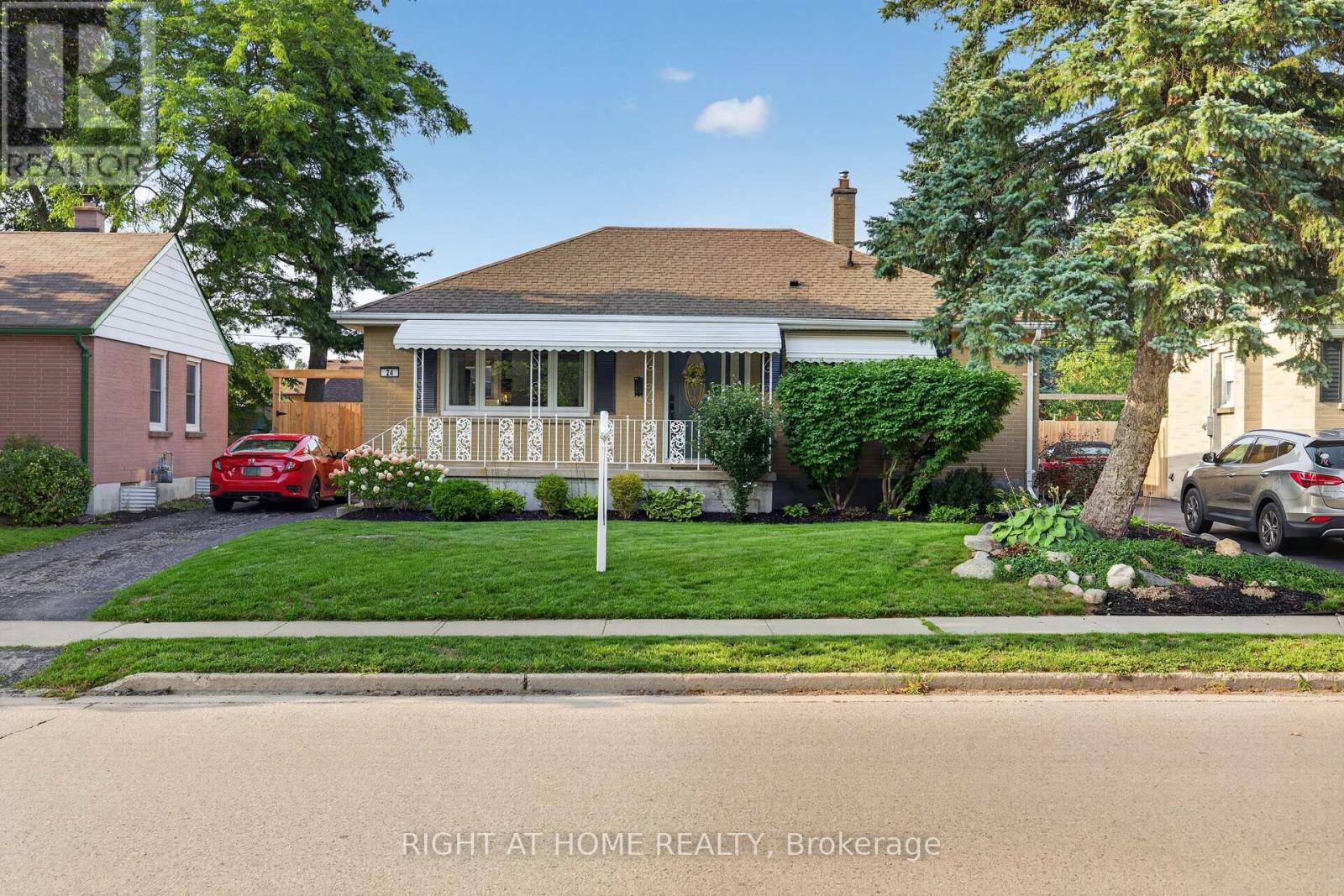 24 TWEEDSMUIR AVENUE, London East (East O)