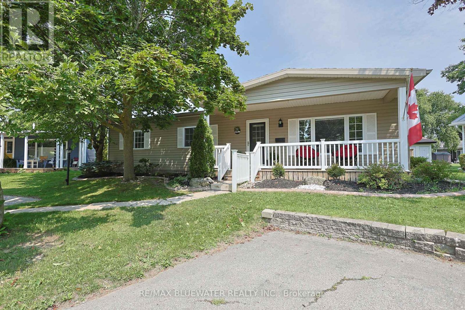 288 CONCORD DRIVE, South Huron (Stephen)