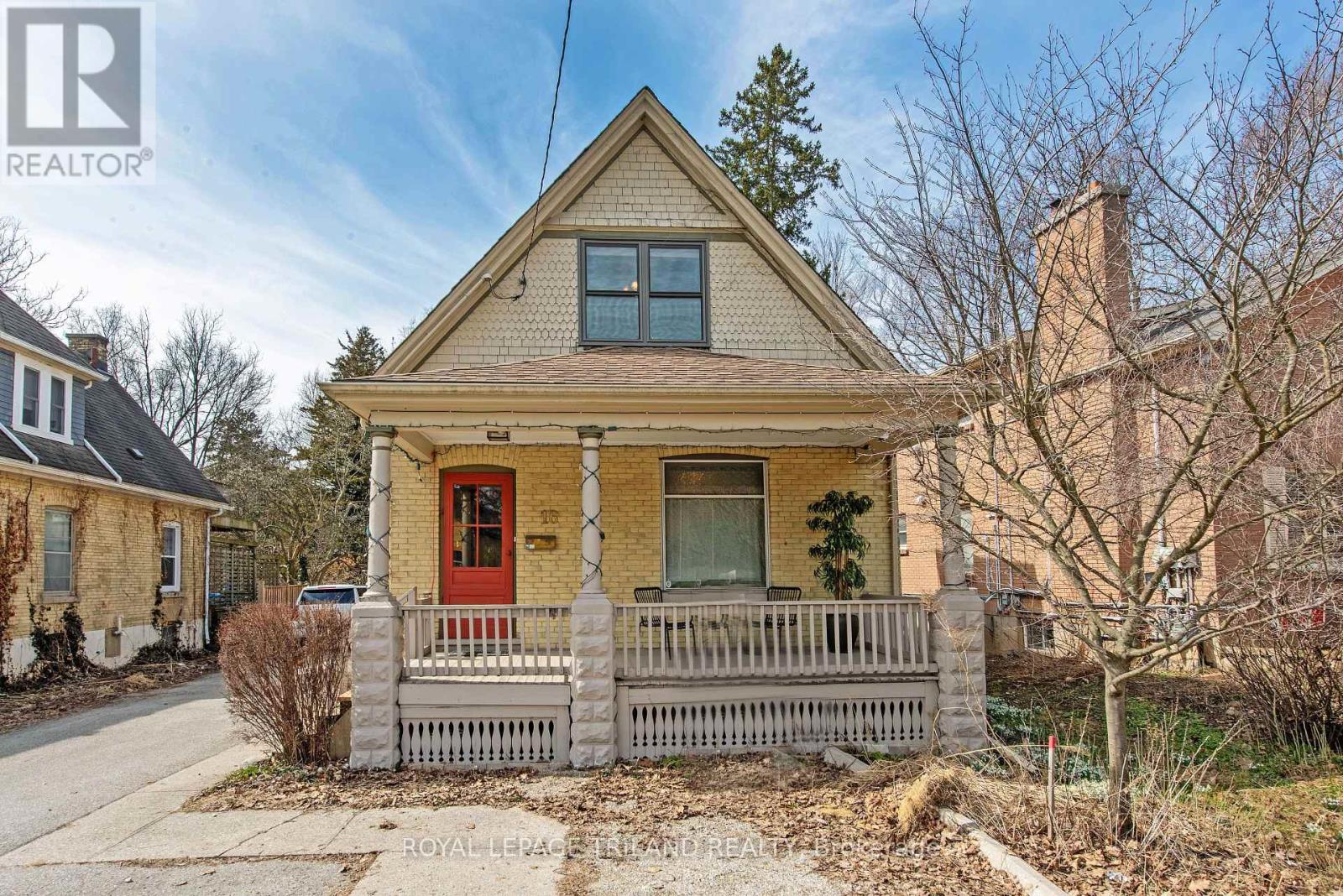16 WOODWARD AVENUE, London North (North N)
