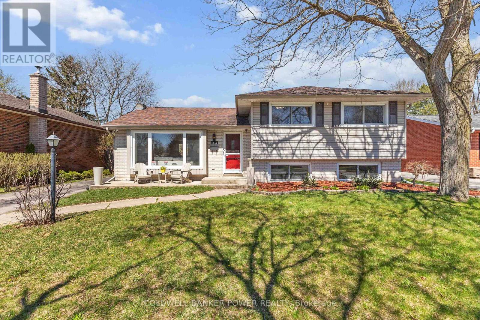 1317 GLENORA DRIVE, London North (North H)