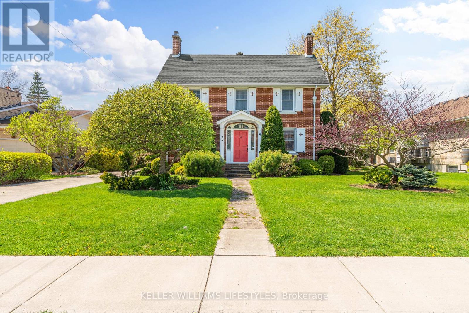 24 MAIN STREET S, Lambton Shores (Forest)