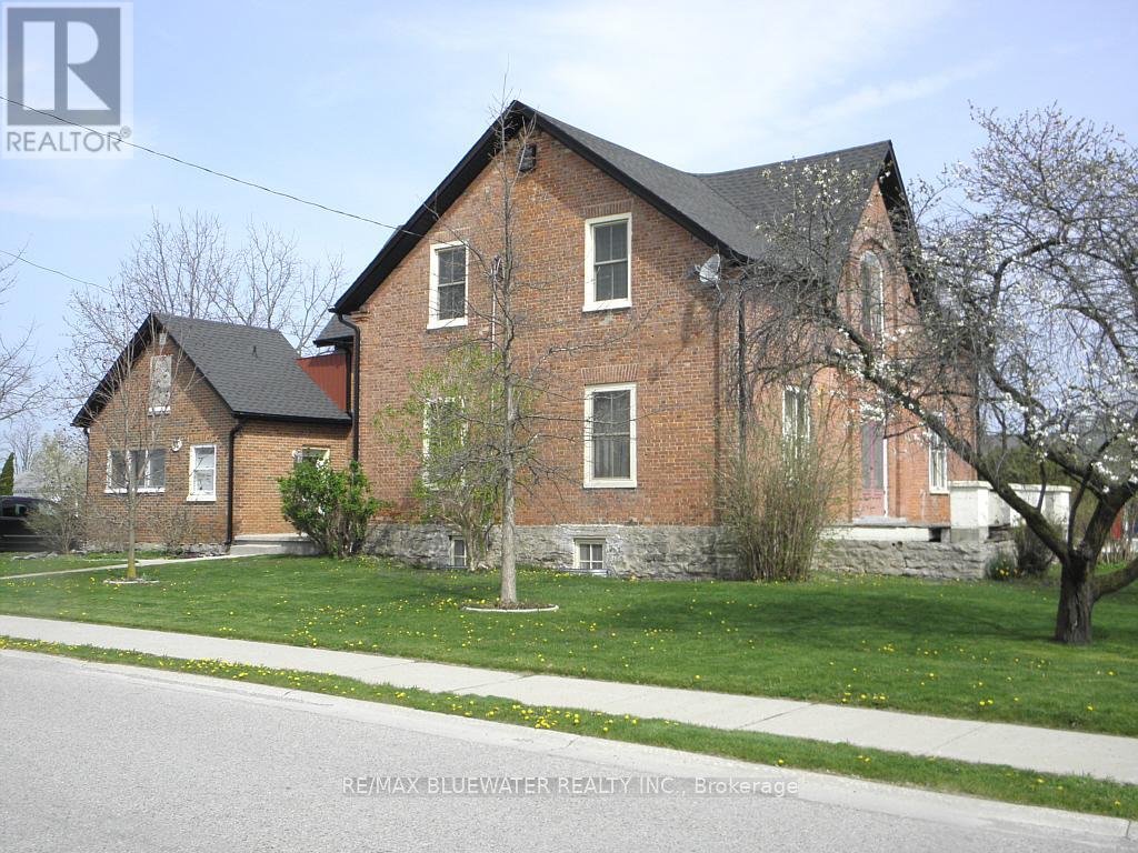 54 ALLEN STREET, Lambton Shores (Thedford)