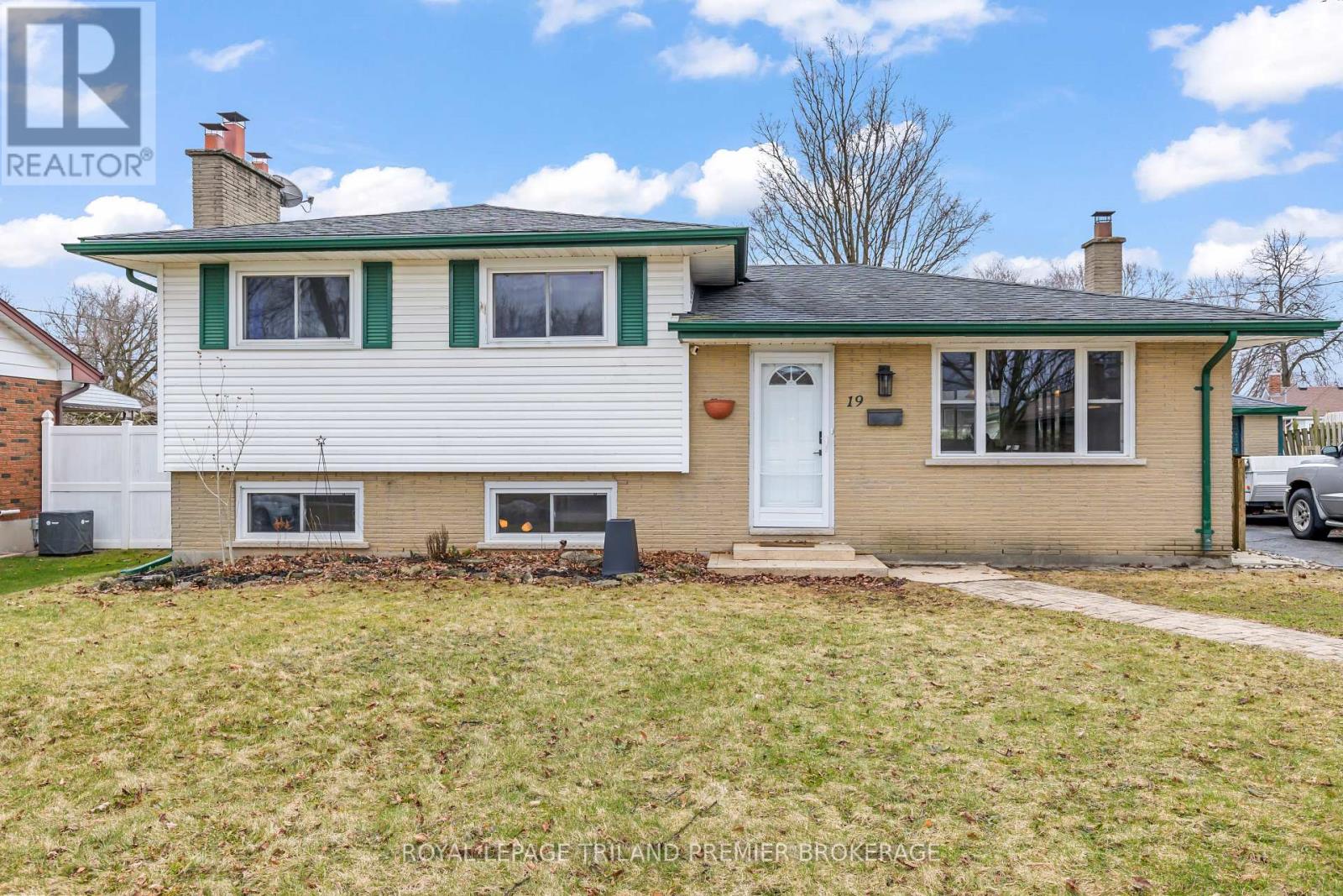 19 CURTIS AVENUE, London South (South T)
