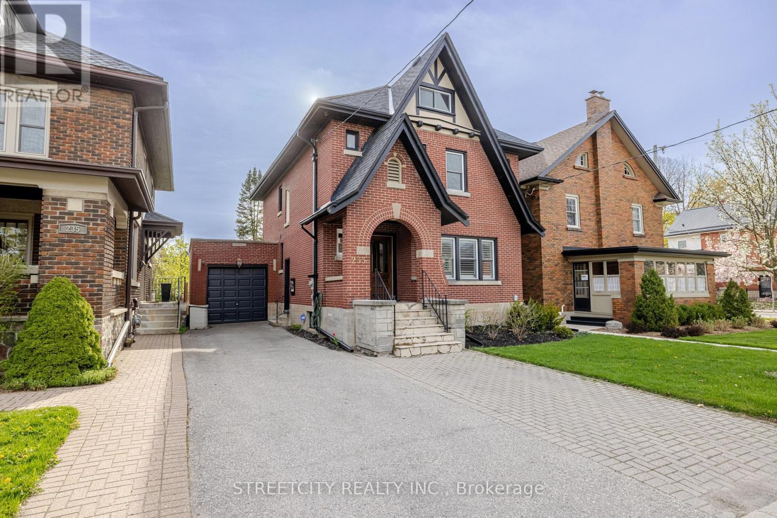 233 RIDOUT STREET S, London South (South F)