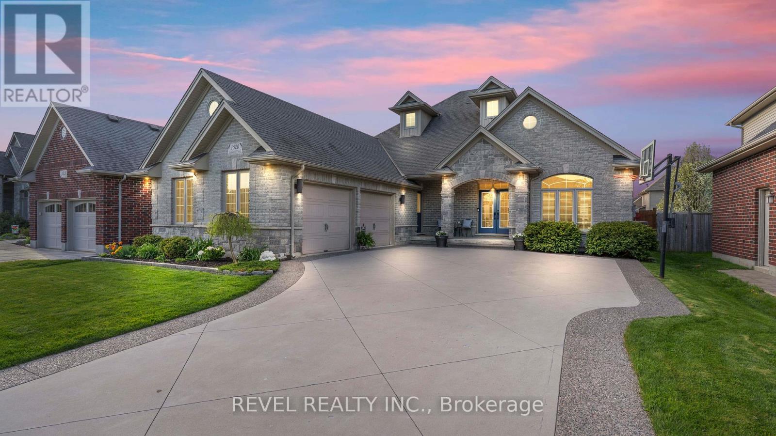 1520 LOGANS TRAIL, London South (South A)