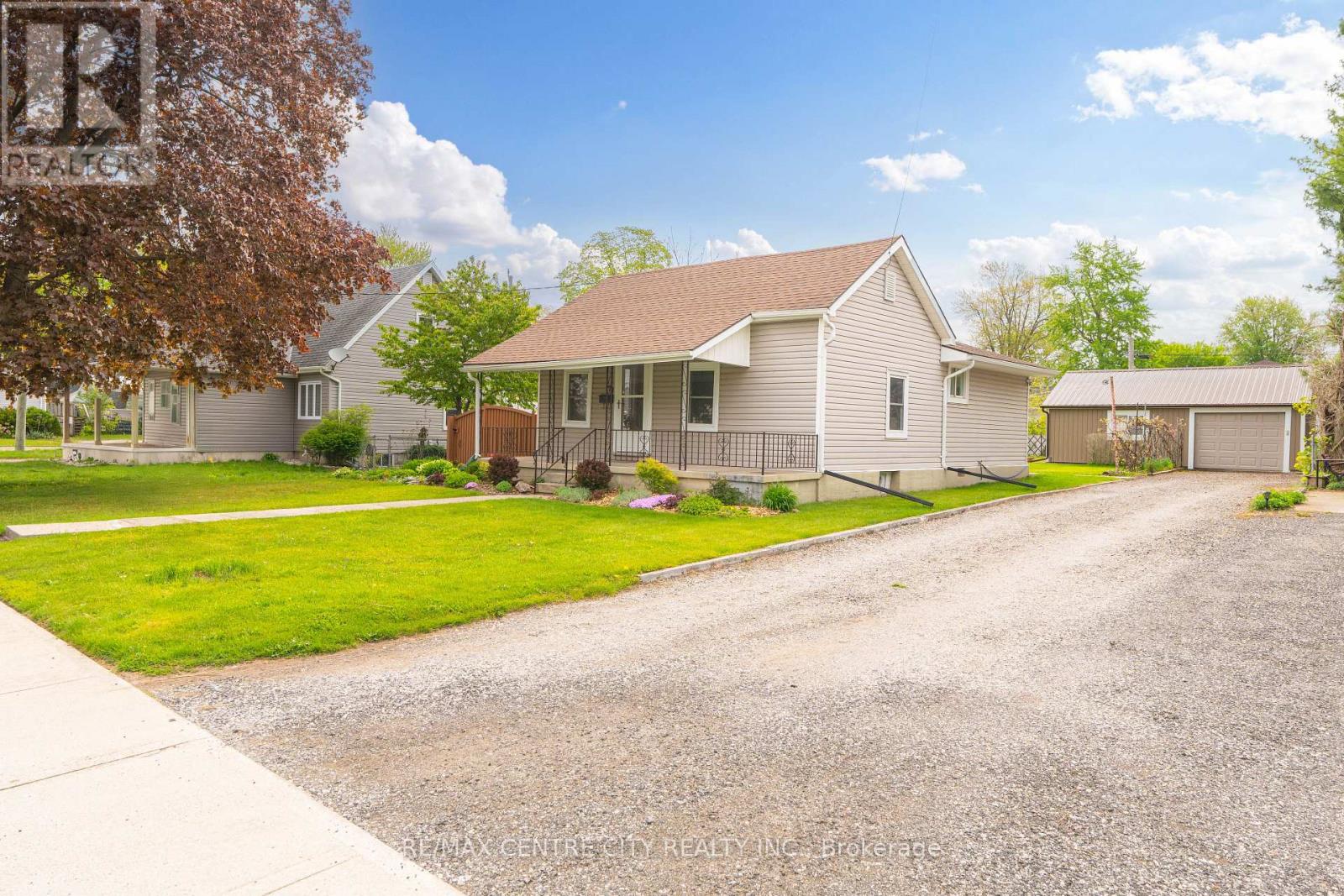 70 SCOTT STREET W, Strathroy-Caradoc (SW)