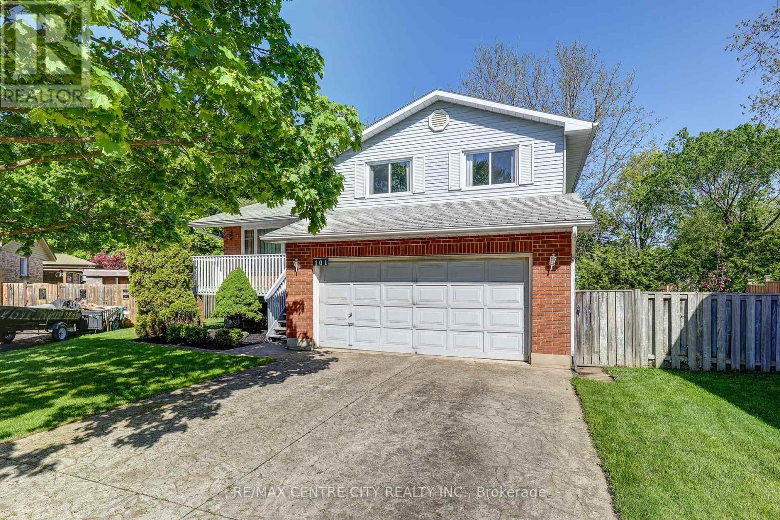101 CLARENCE STREET, Aylmer