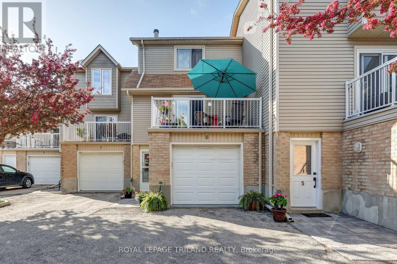 6 - 301 CARLOW ROAD, Central Elgin