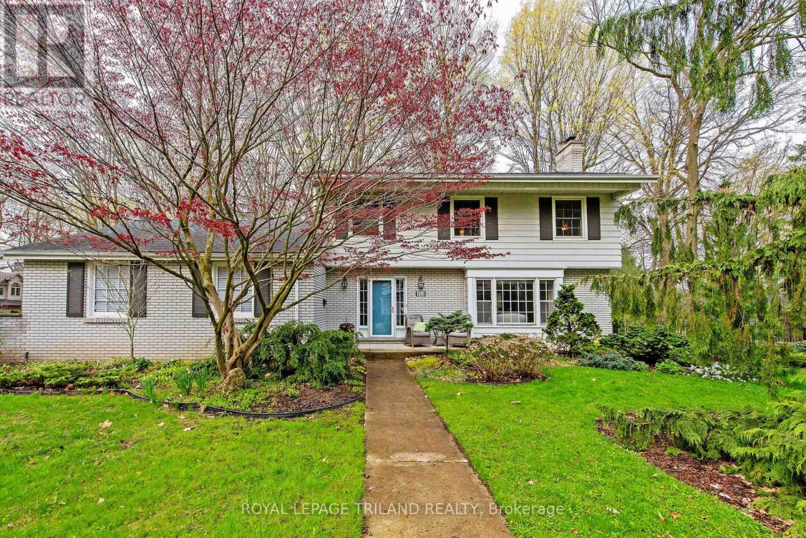 852 MANCHESTER ROAD, London North (North L)