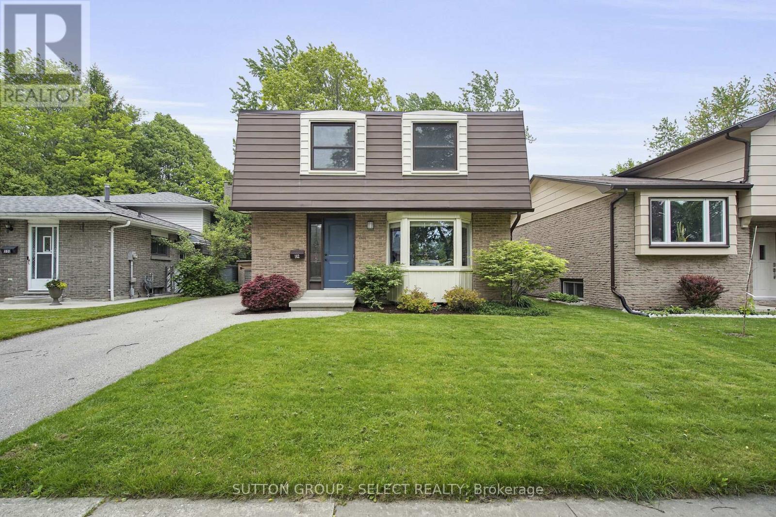 162 GLENROY CRESCENT, London South (South T)
