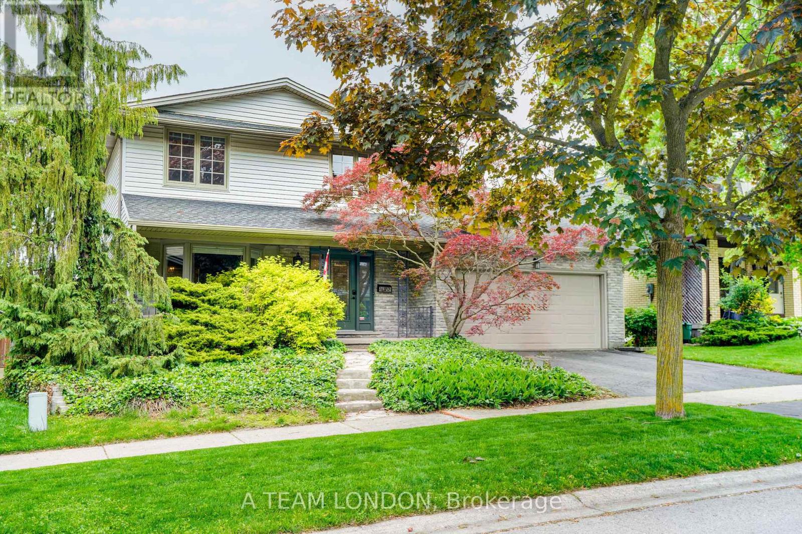 126 GUILDFORD CRESCENT, London South (South N)
