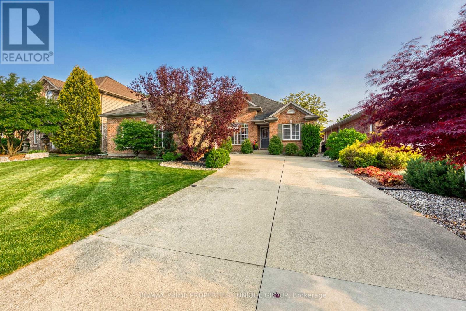 768 LAMBTON COURT, Sarnia