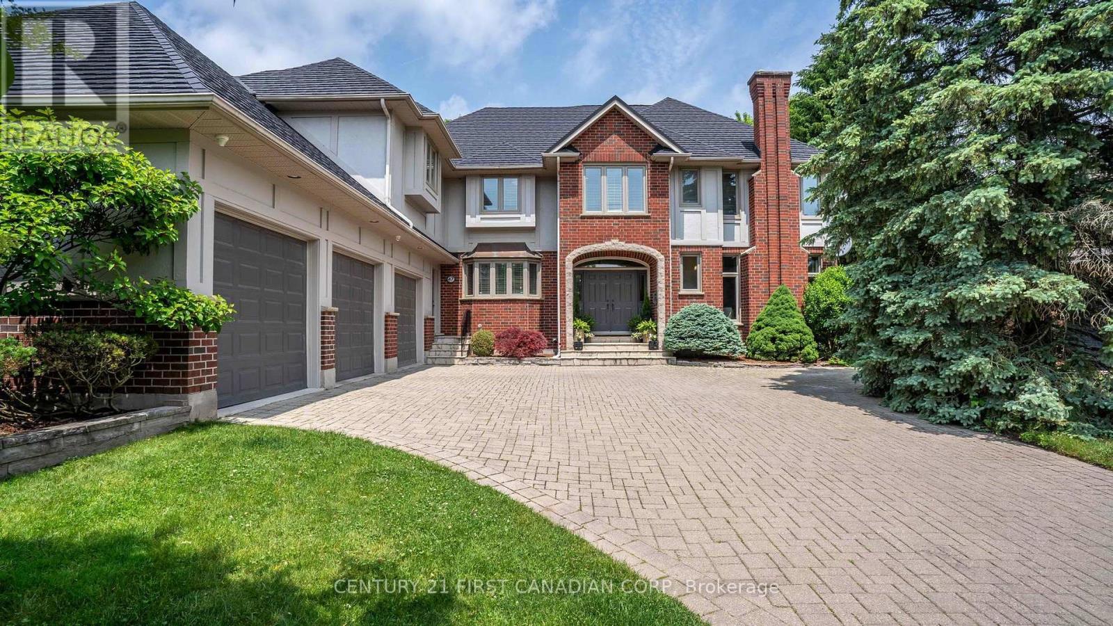 47 WOODS EDGE CLOSE, London South (South C)