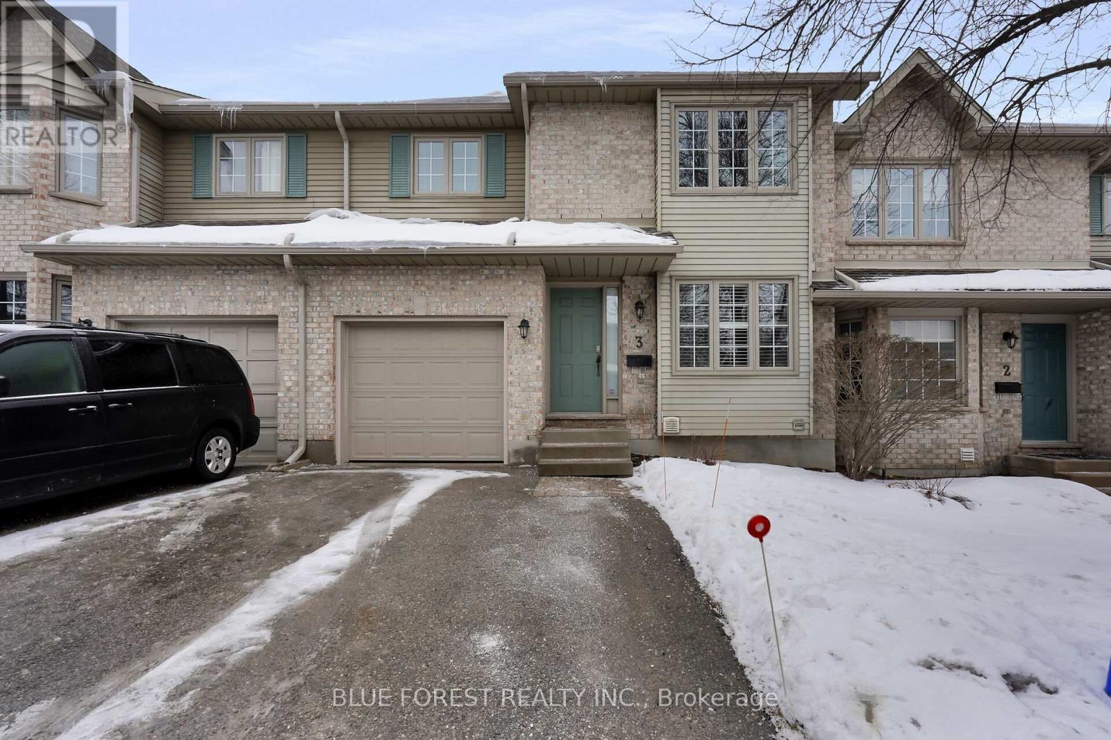 3 - 410 AMBLESIDE DRIVE, London North (North A)
