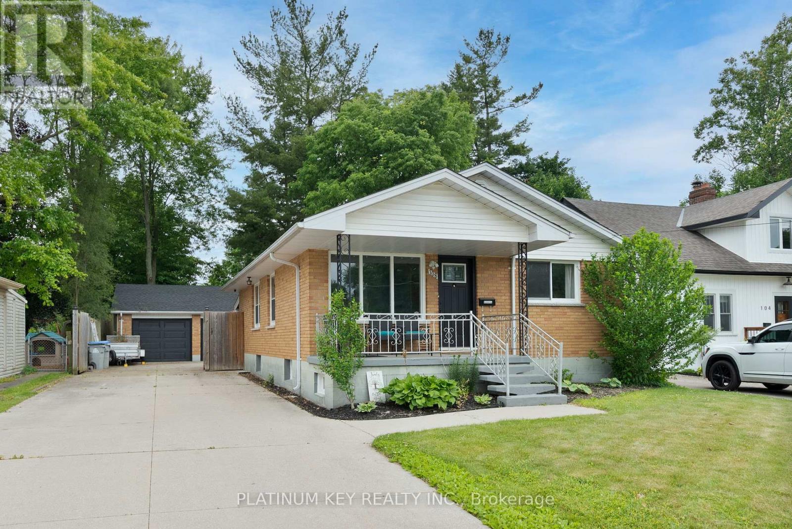 108 MCKELLAR STREET, Strathroy-Caradoc (SW)