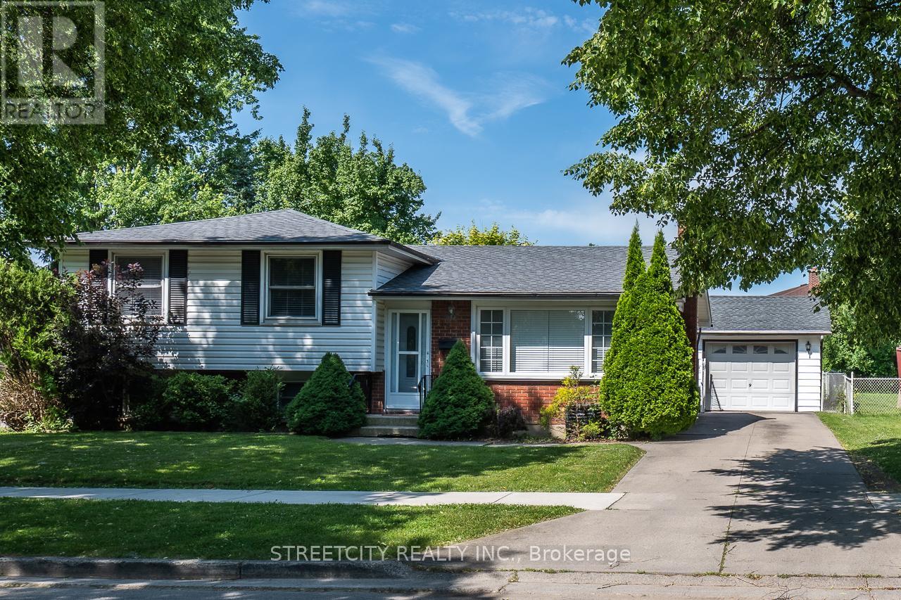 729 HOMESTEAD ROAD N, London South (South Q)