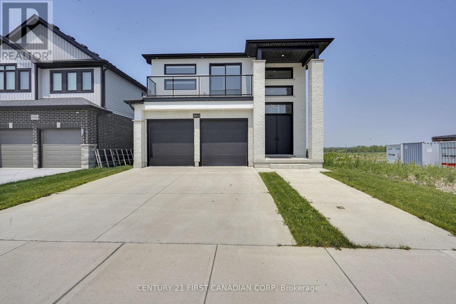 860 KLEINBURG DRIVE, London North (North B)