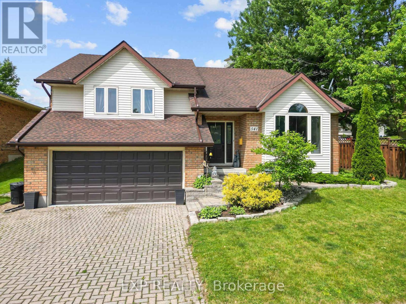 541 CHIEFTAIN STREET, Woodstock (Woodstock - North)