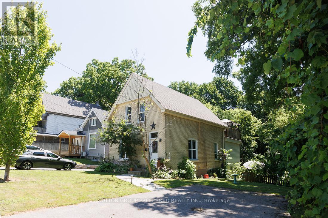 46 SPRINGBANK DRIVE, London South (South E)