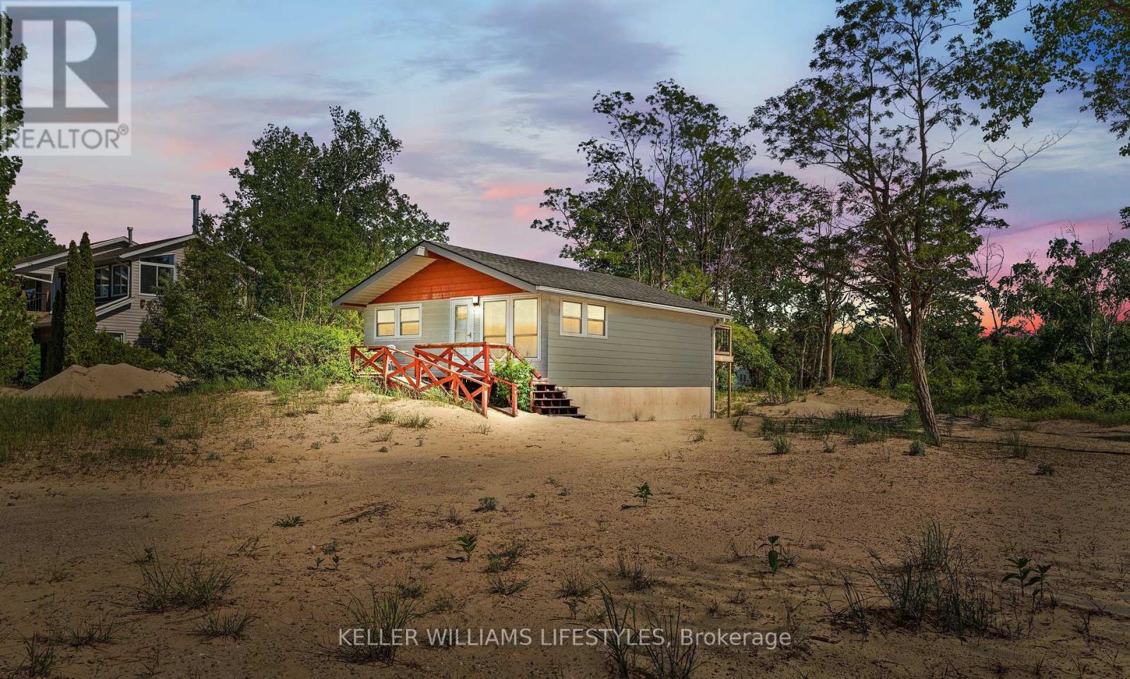 7403 SANDERSON ROAD, Lambton Shores (Port Franks)