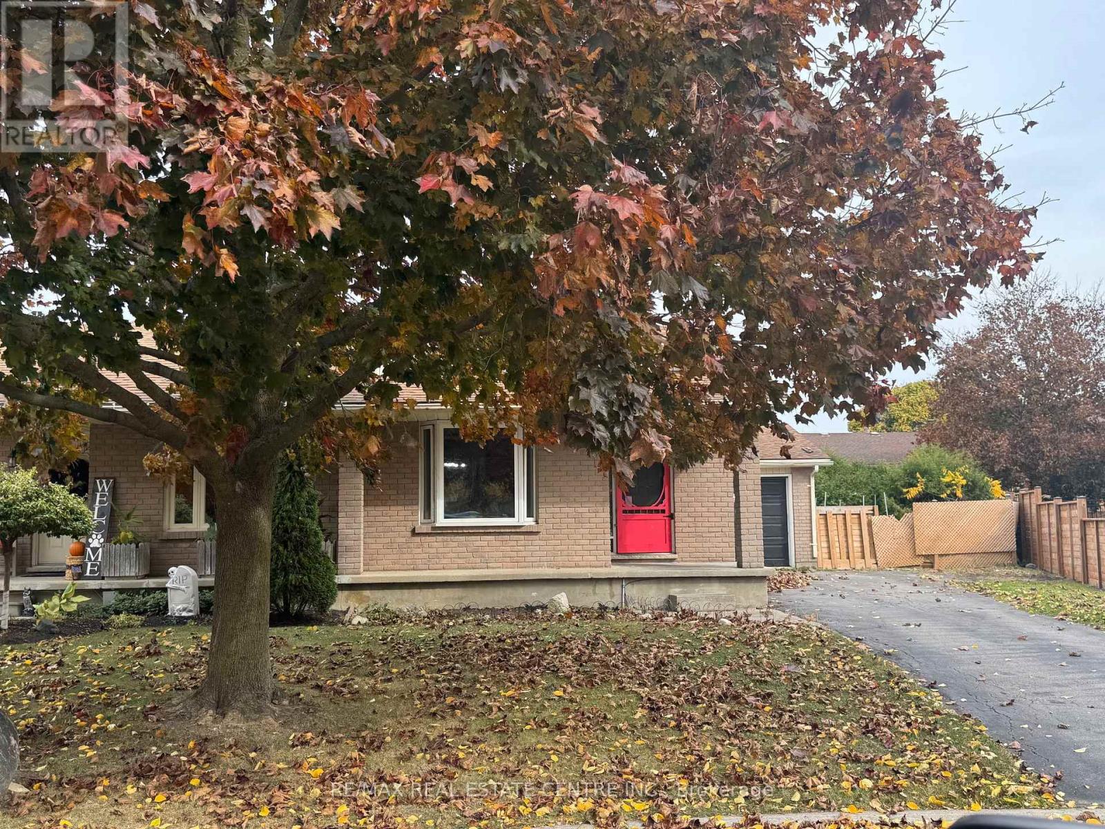 26 POLLEY PLACE, Stratford