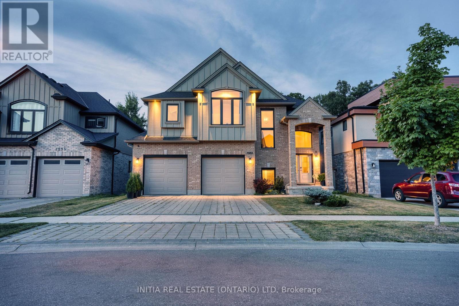 1303 DYER CRESCENT, London North (North S)
