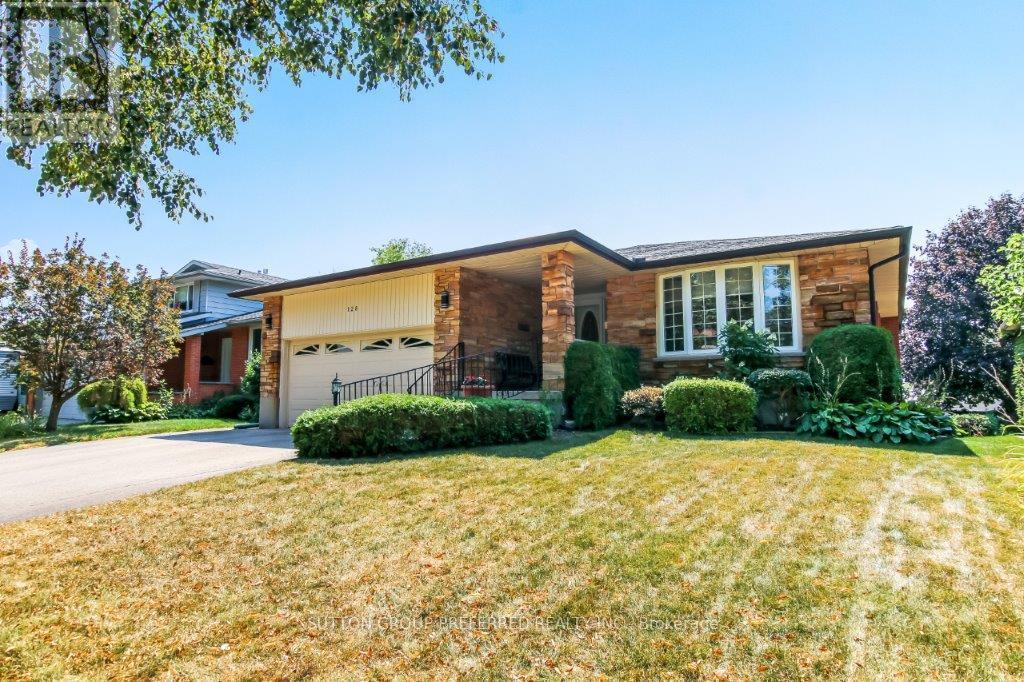 128 CONCORD CRESCENT, London North (North I)