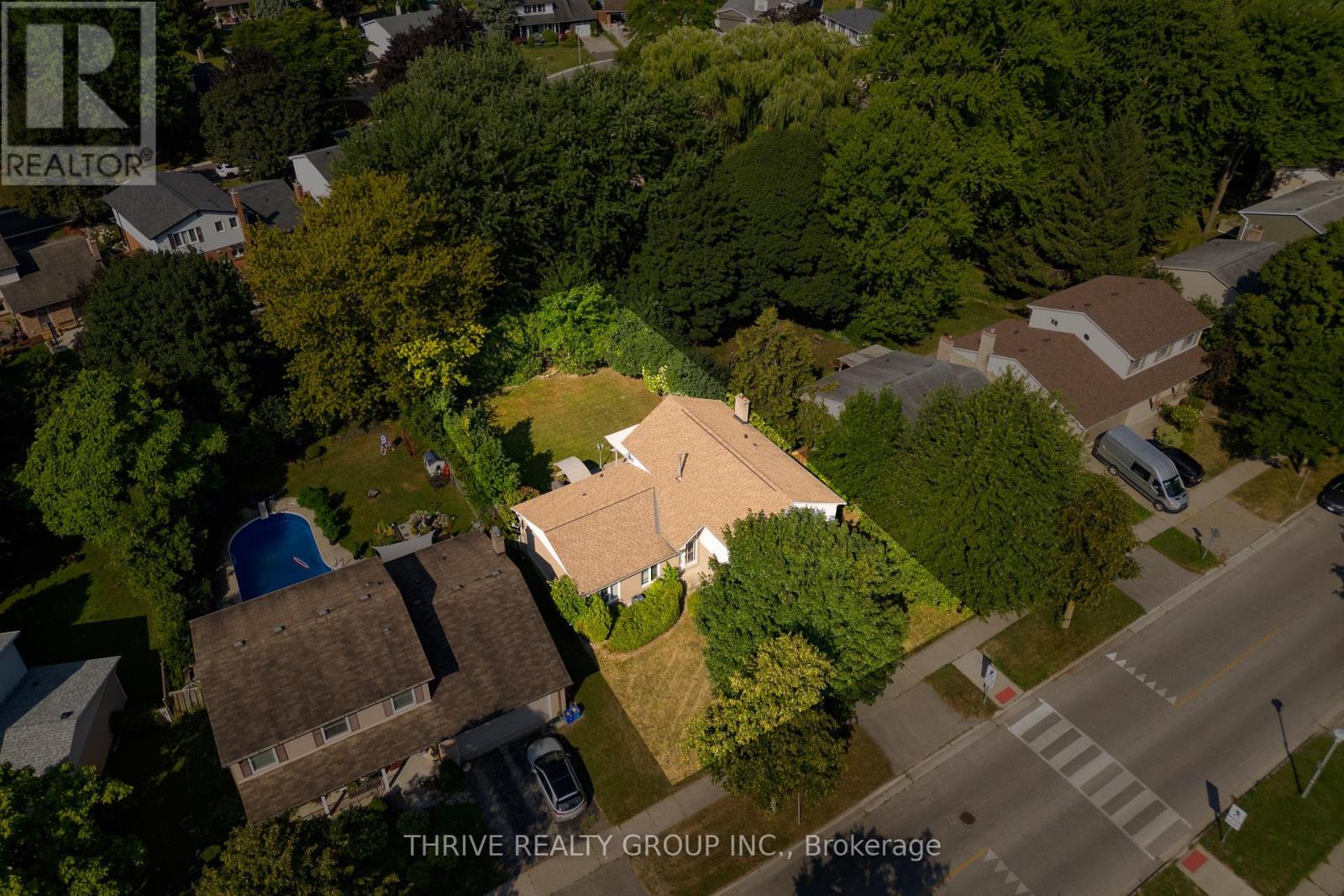 803 FARNHAM ROAD, London South (South M)