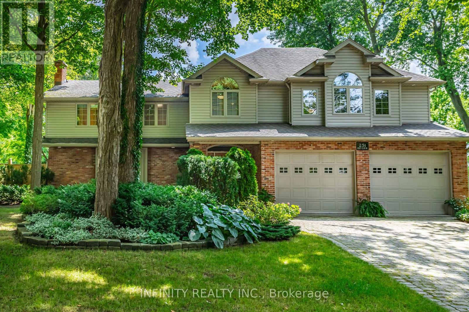 251 HUNT CLUB DRIVE, London North (North L)