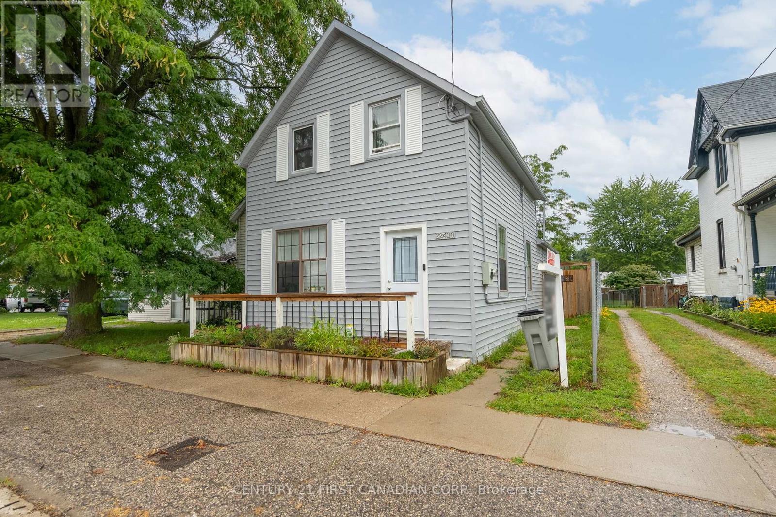 22430 ADELAIDE ROAD, Strathroy-Caradoc (Mount Brydges)