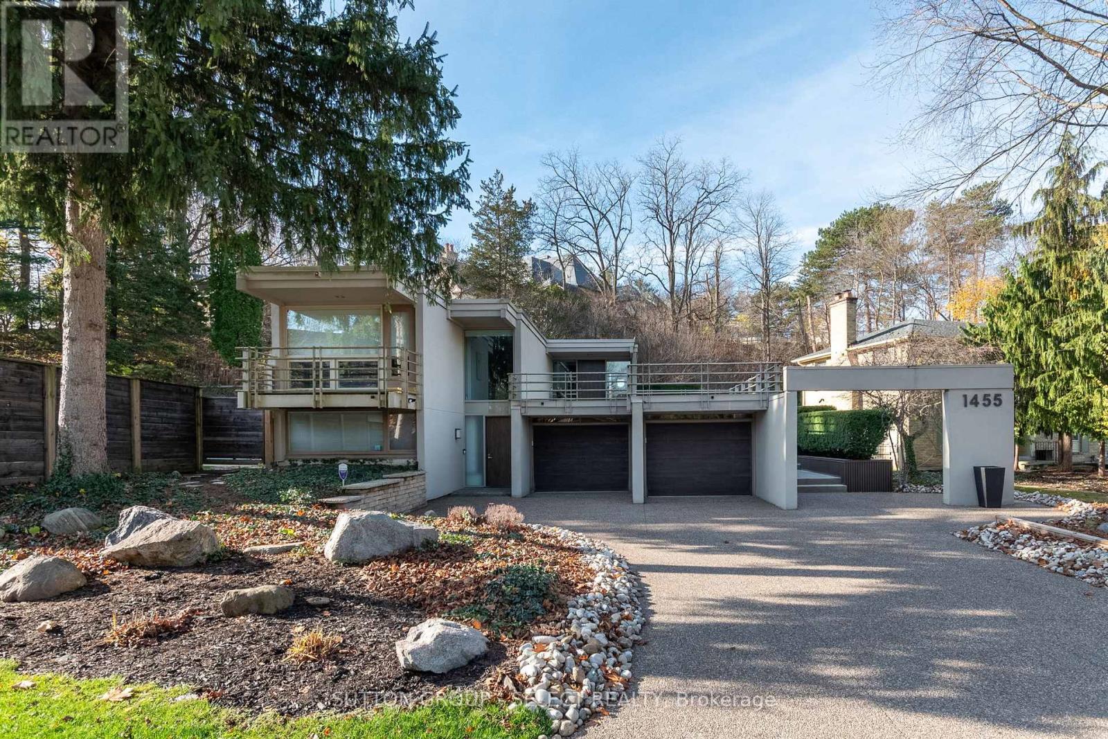 1455 CORLEY DRIVE, London North (North A)