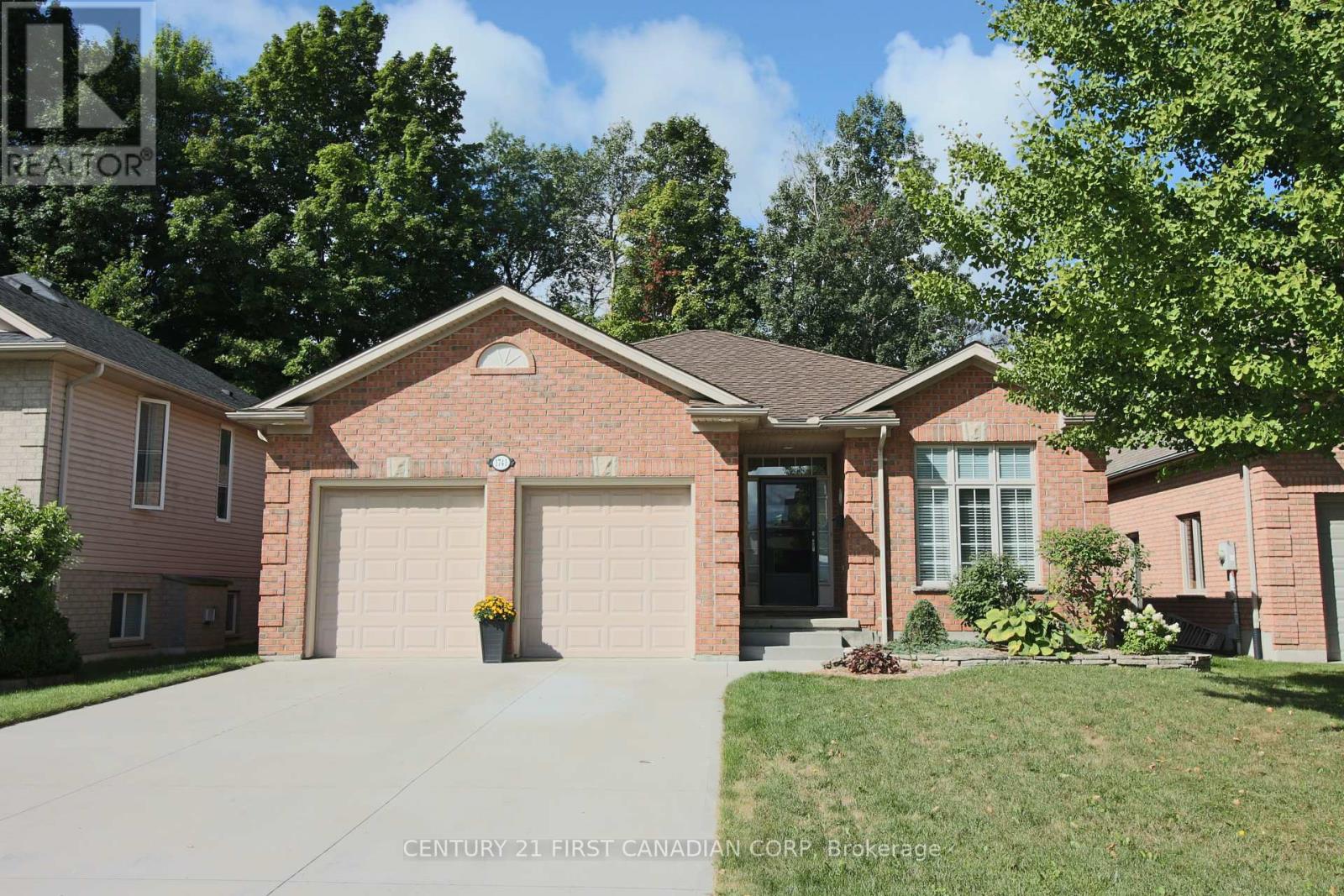 1741 ESTEVAN ROAD, London North (North C)
