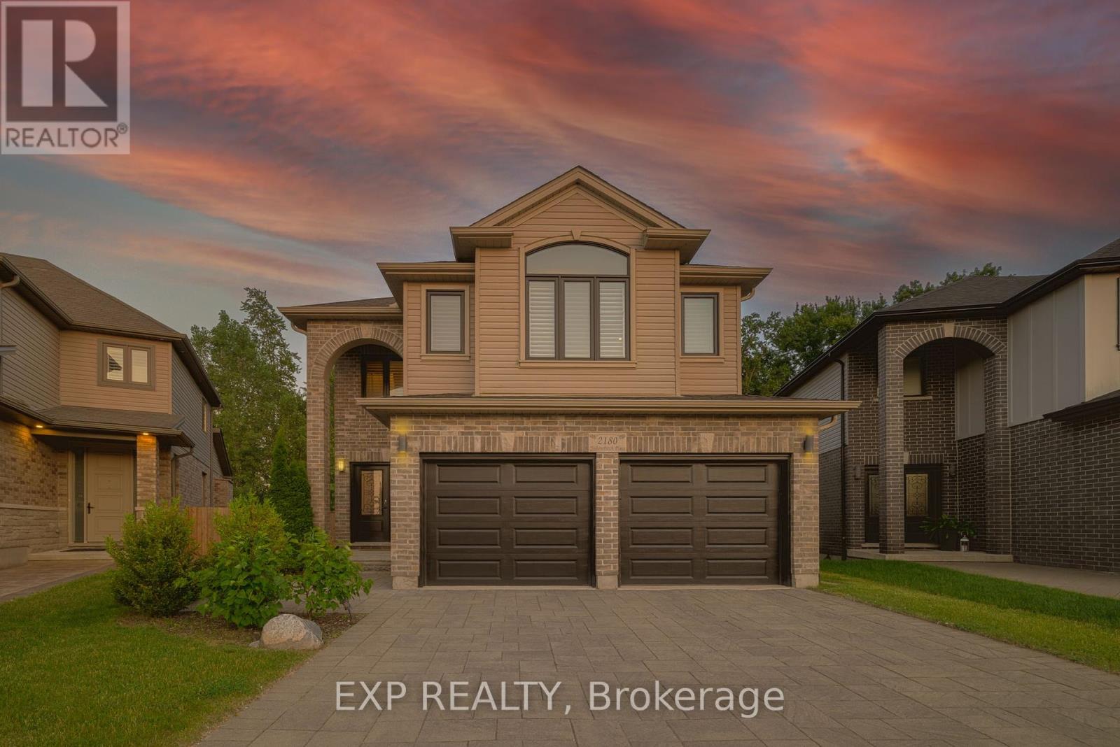 2180 YELLOWBIRCH PLACE, London North (North S)