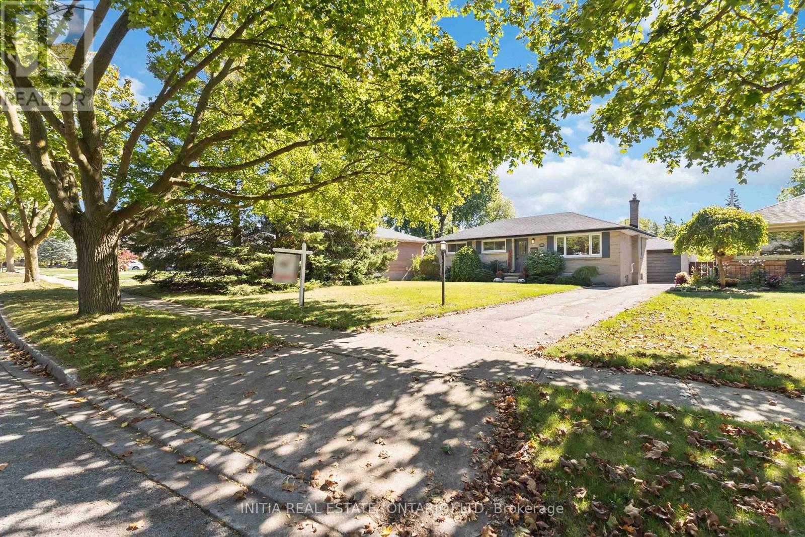 1803 WHITEHALL DRIVE, London East (East H)