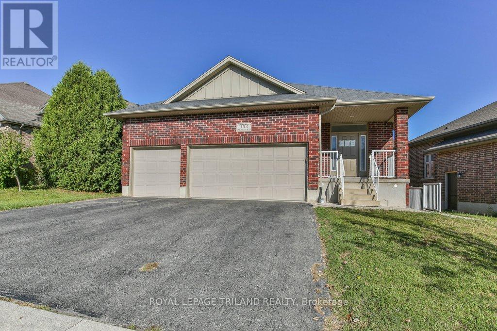 1152 OAKCROSSING ROAD, London North (North M)