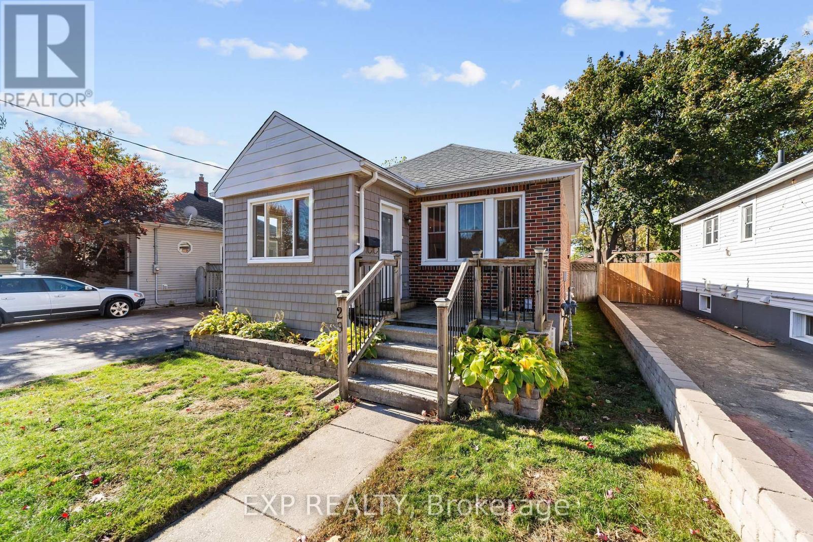 29 TENNYSON STREET, London East (East M)