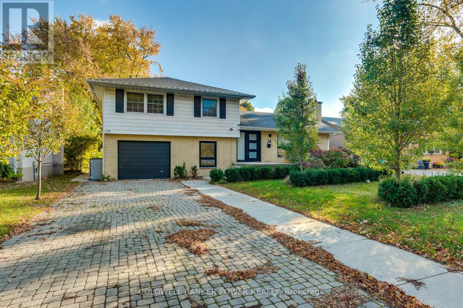 14 MCLEOD CRESCENT, London North (North H)