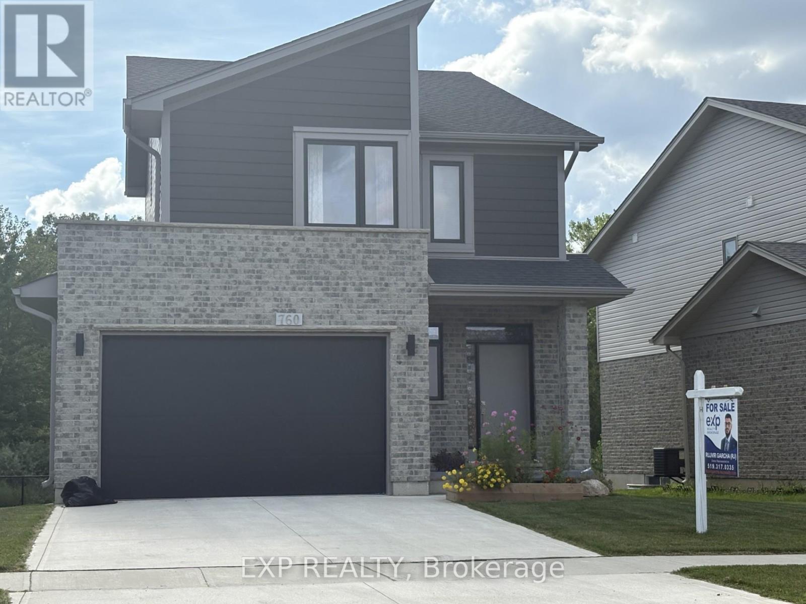 760 CHELTON ROAD NE, London South (South U)