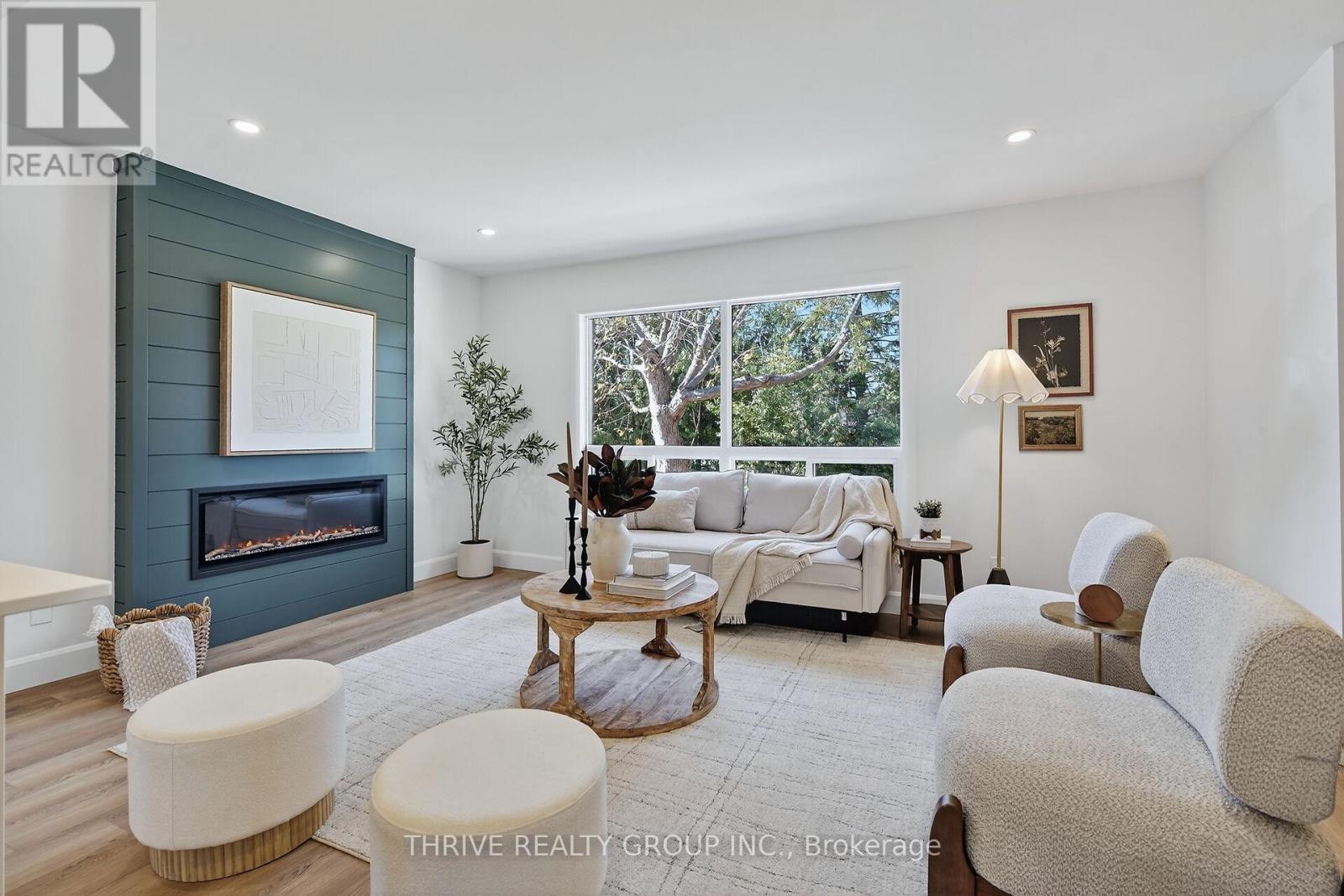 27 - 35 WATERMAN AVENUE, London South (South R)