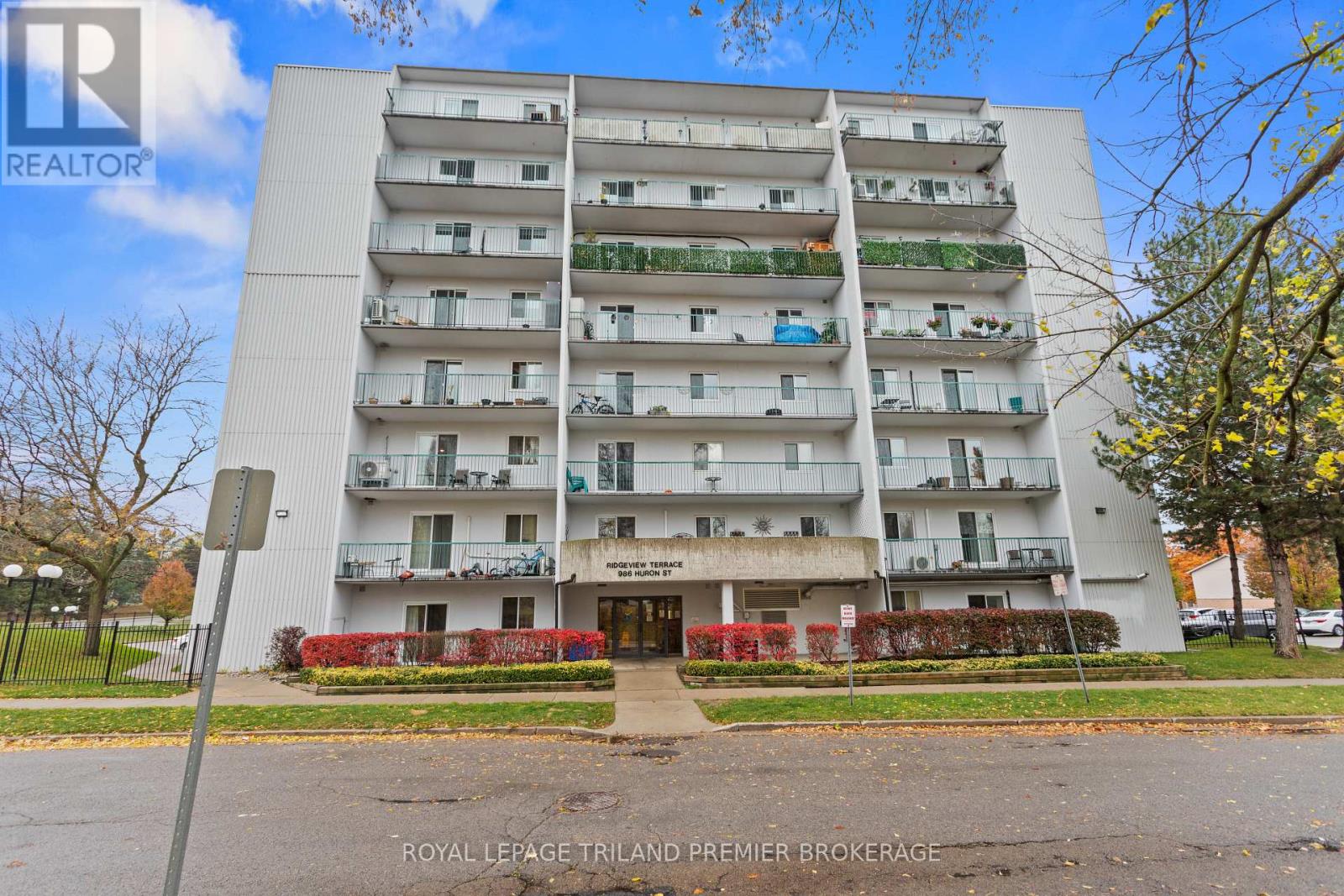 406 - 986 HURON STREET, London East (East A)